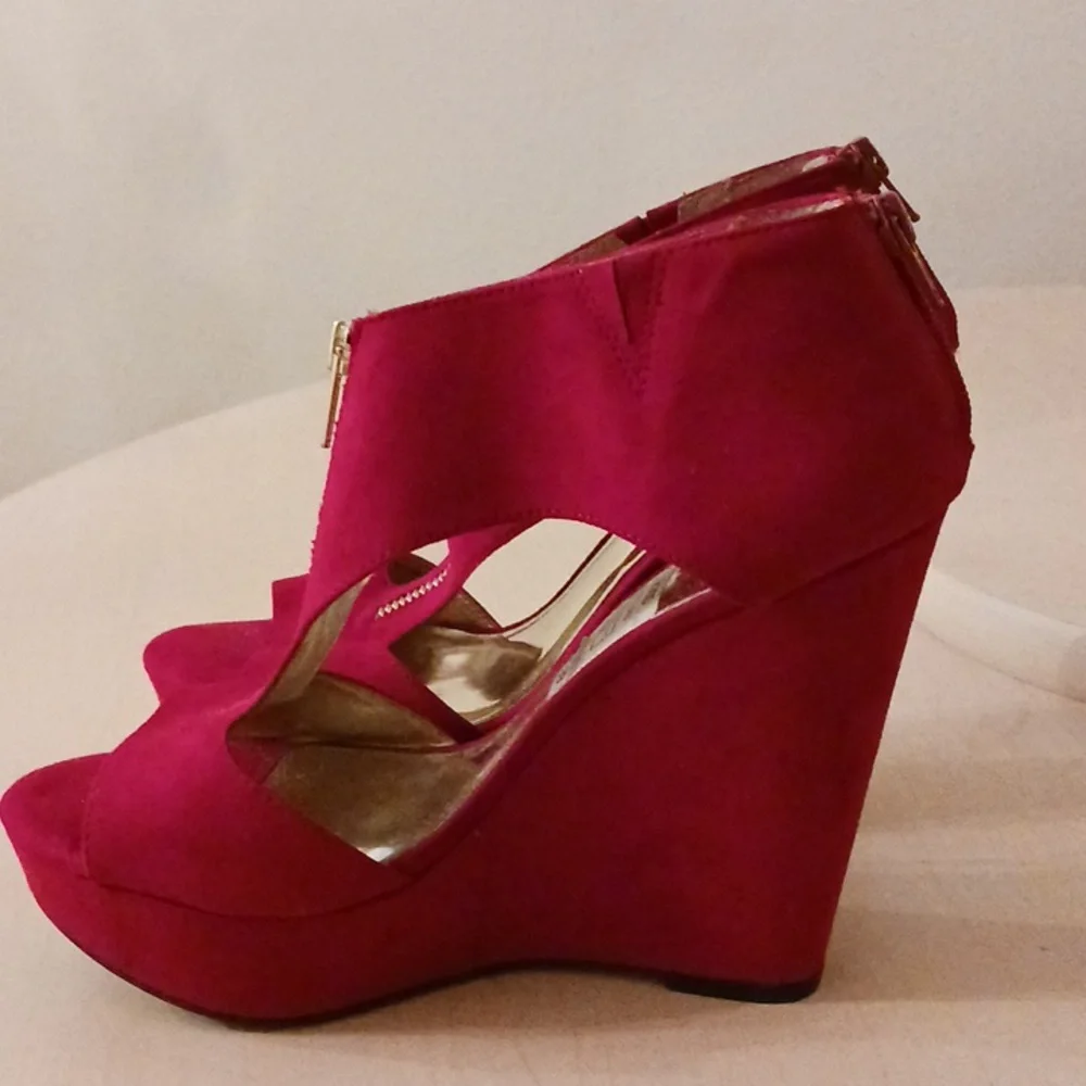 N/A stylish red